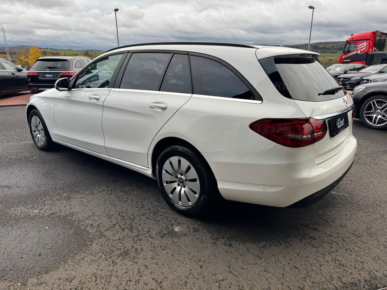 Mercedes-Benz C 180d T LED+RKamera+SHZ+DAB - Coche familiar: foto 3 Mercedes-Benz C 180d T LED+RKamera+SHZ+DAB - Coche familiar: foto 3