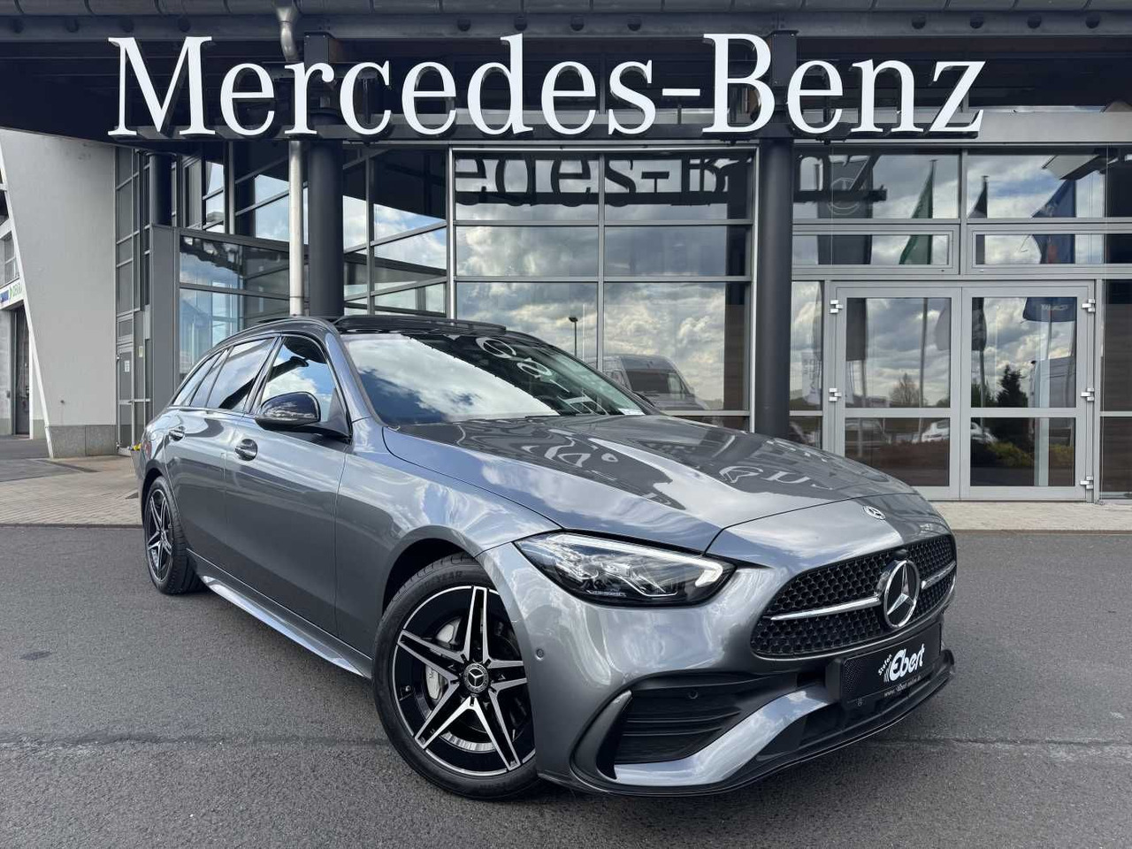 Mercedes-Benz C 200 T AMG Pano+AHK+RFK+Memory+Night+ TotW - Coche: foto 1 Mercedes-Benz C 200 T AMG Pano+AHK+RFK+Memory+Night+ TotW - Coche: foto 1