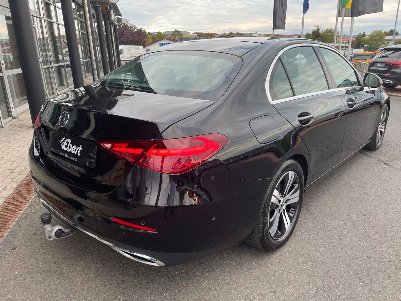 Mercedes-Benz C 200d AVANTGARDE LED+AHK+RKamera+MBUX+ - Sedan: foto 4 Mercedes-Benz C 200d AVANTGARDE LED+AHK+RKamera+MBUX+ - Sedan: foto 4