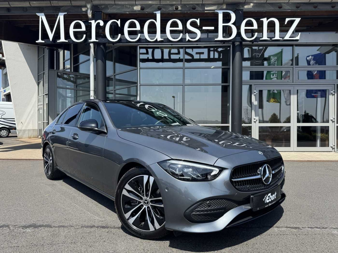Mercedes-Benz C 300 4M Avantgarde+Pano+Bumester+AHK+RFK+ Night - Sedan: foto 1 Mercedes-Benz C 300 4M Avantgarde+Pano+Bumester+AHK+RFK+ Night - Sedan: foto 1