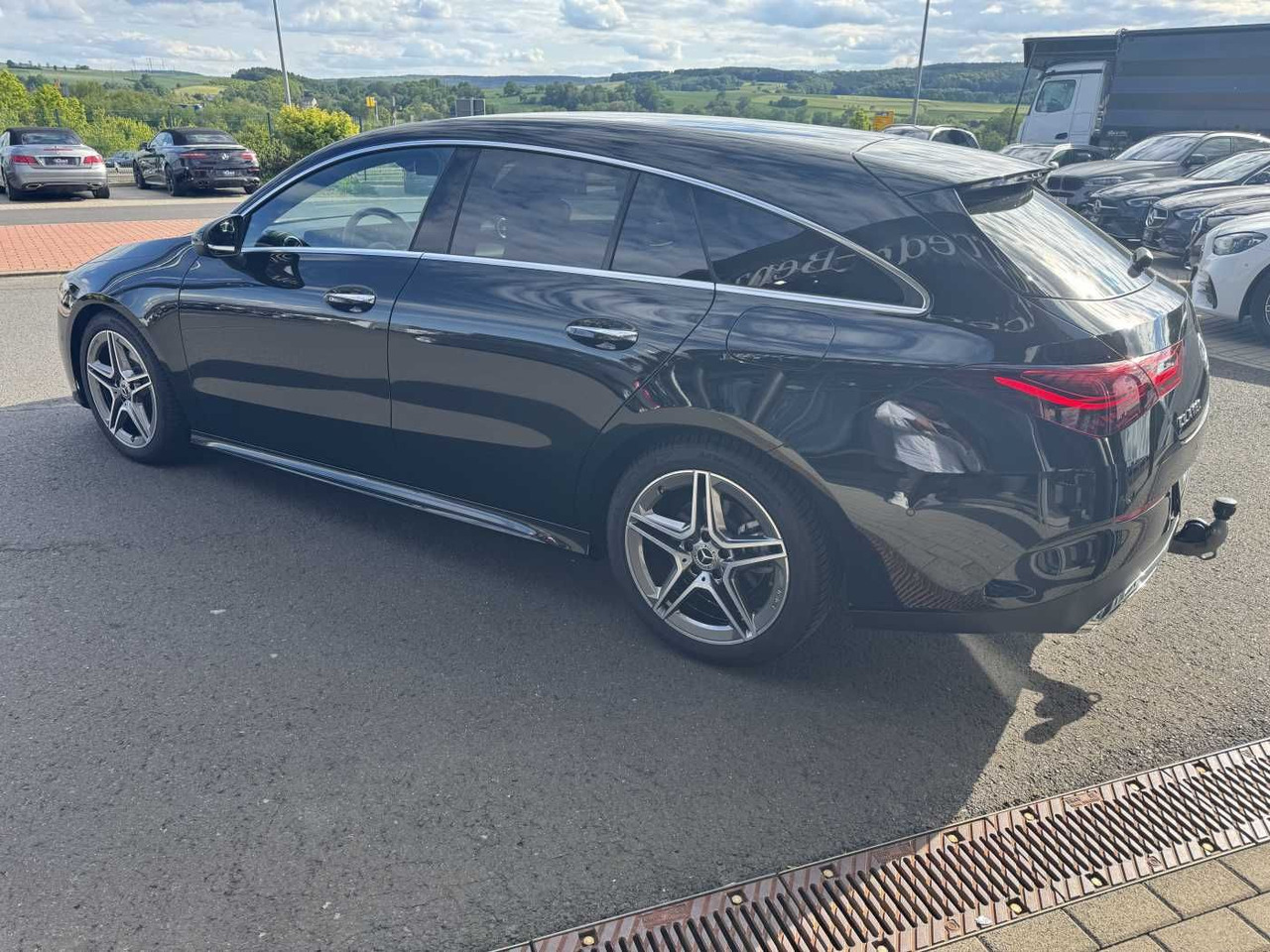 Mercedes-Benz CLA 180 Shooting Brake+AMG+Distr+AHK+RFK+ - Coche: foto 3 Mercedes-Benz CLA 180 Shooting Brake+AMG+Distr+AHK+RFK+ - Coche: foto 3