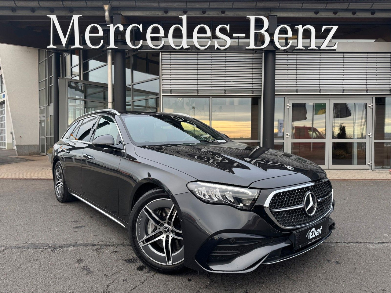 Mercedes-Benz E 220d T AMG+Hyperscreen+Leder+AHK+DistrPro+STH - Coche familiar: foto 1 Mercedes-Benz E 220d T AMG+Hyperscreen+Leder+AHK+DistrPro+STH - Coche familiar: foto 1