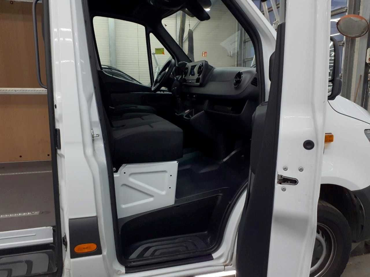 Mercedes-Benz Sprinter 315 CDI 4325 Klima 360 Schwing MBUX SHZ - Furgón: foto 4 Mercedes-Benz Sprinter 315 CDI 4325 Klima 360 Schwing MBUX SHZ - Furgón: foto 4