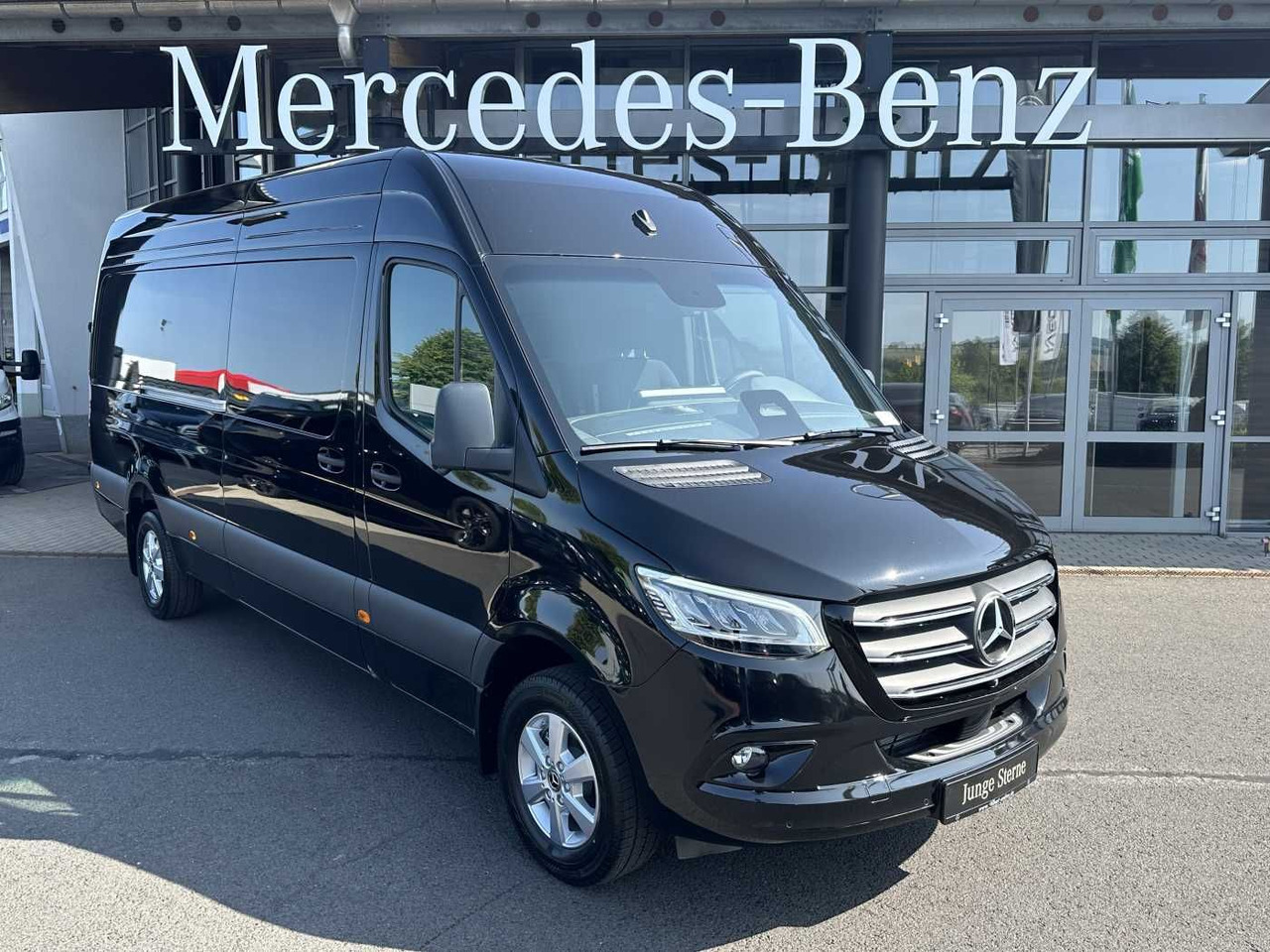 Mercedes-Benz Sprinter 319 CDI 4325 AHK DISTRONIC 360 Klima - Furgón: foto 1 Mercedes-Benz Sprinter 319 CDI 4325 AHK DISTRONIC 360 Klima - Furgón: foto 1