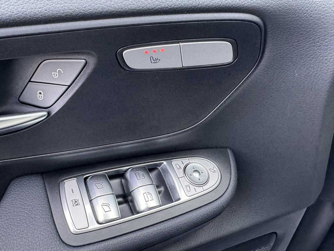 Furgoneta de pasajeros Mercedes-Benz V 220 d EDITION DISTRONIC MBUX Kamera 6Sitze: foto 15