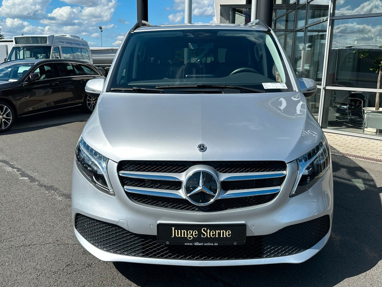 Mercedes-Benz V 250 EDITION 4MATIC Kompakt Liege-Paket AHK2,5t - Furgoneta de pasajeros: foto 2 Mercedes-Benz V 250 EDITION 4MATIC Kompakt Liege-Paket AHK2,5t - Furgoneta de pasajeros: foto 2