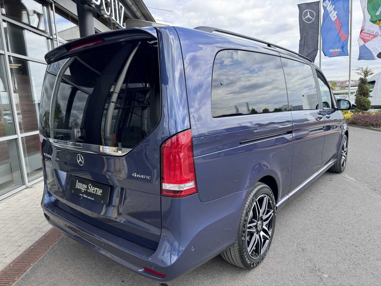 Mercedes-Benz V 250 d EDITION 4MATIC AMG DISTRONIC AHK Tisch - Furgoneta de pasajeros: foto 4 Mercedes-Benz V 250 d EDITION 4MATIC AMG DISTRONIC AHK Tisch - Furgoneta de pasajeros: foto 4