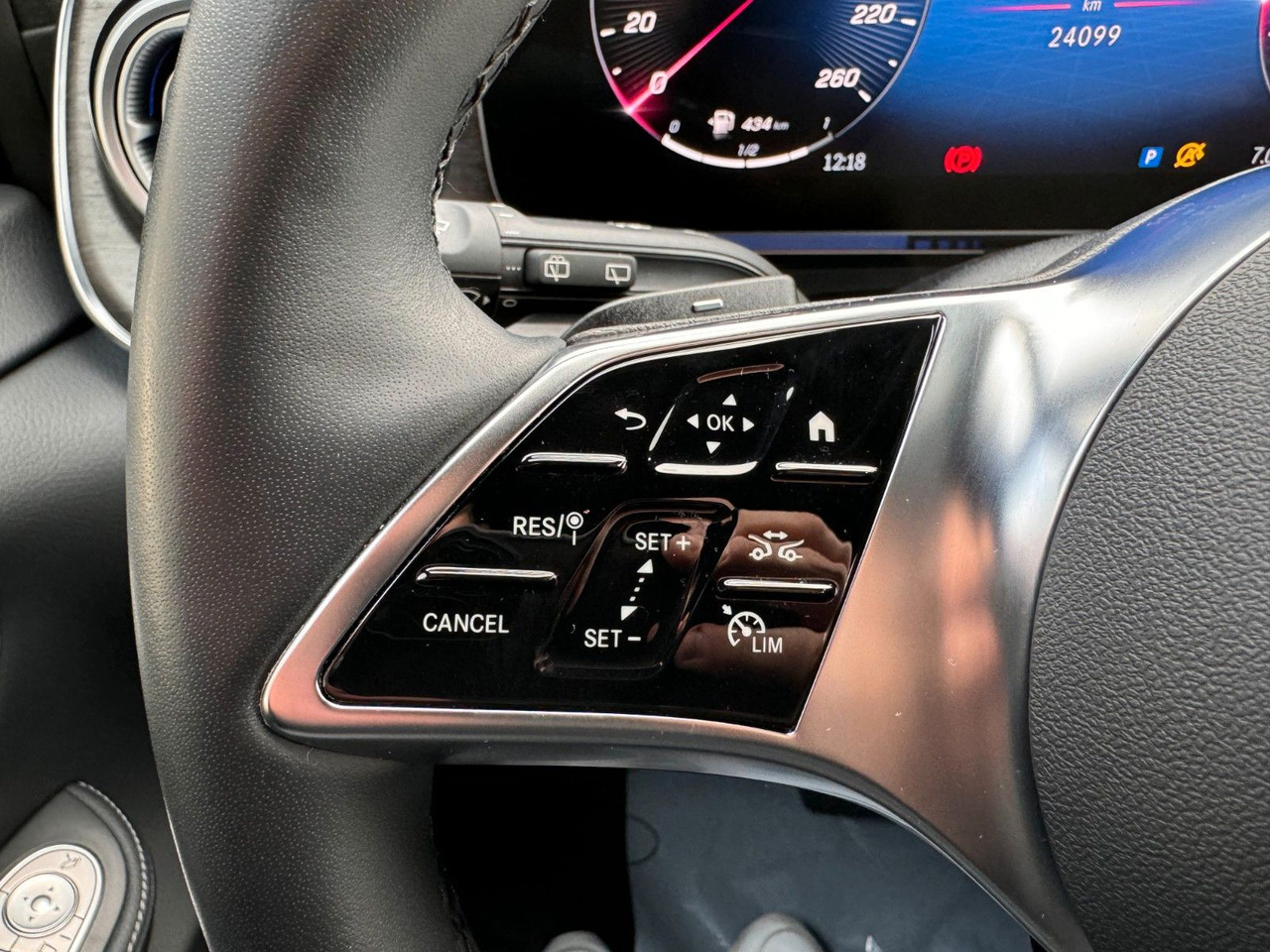 Coche familiar Mercedes-Benz V 300 d 4MATIC AVA Extral AHK DISTRONIC Stdh: foto 18