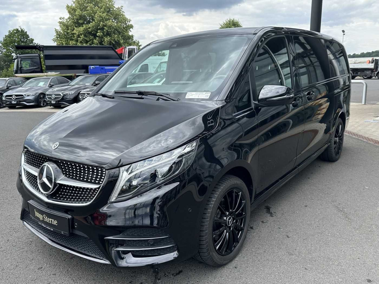 Mercedes-Benz V 300 d 4MATIC EXCLUSIVE AMG Panorama DISTRONIC - Coche: foto 3 Mercedes-Benz V 300 d 4MATIC EXCLUSIVE AMG Panorama DISTRONIC - Coche: foto 3