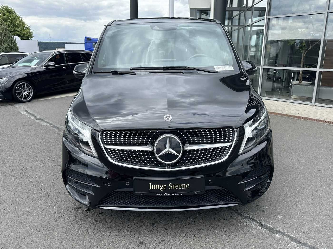 Mercedes-Benz V 300 d 4MATIC EXCLUSIVE AMG Panorama DISTRONIC - Coche: foto 2 Mercedes-Benz V 300 d 4MATIC EXCLUSIVE AMG Panorama DISTRONIC - Coche: foto 2