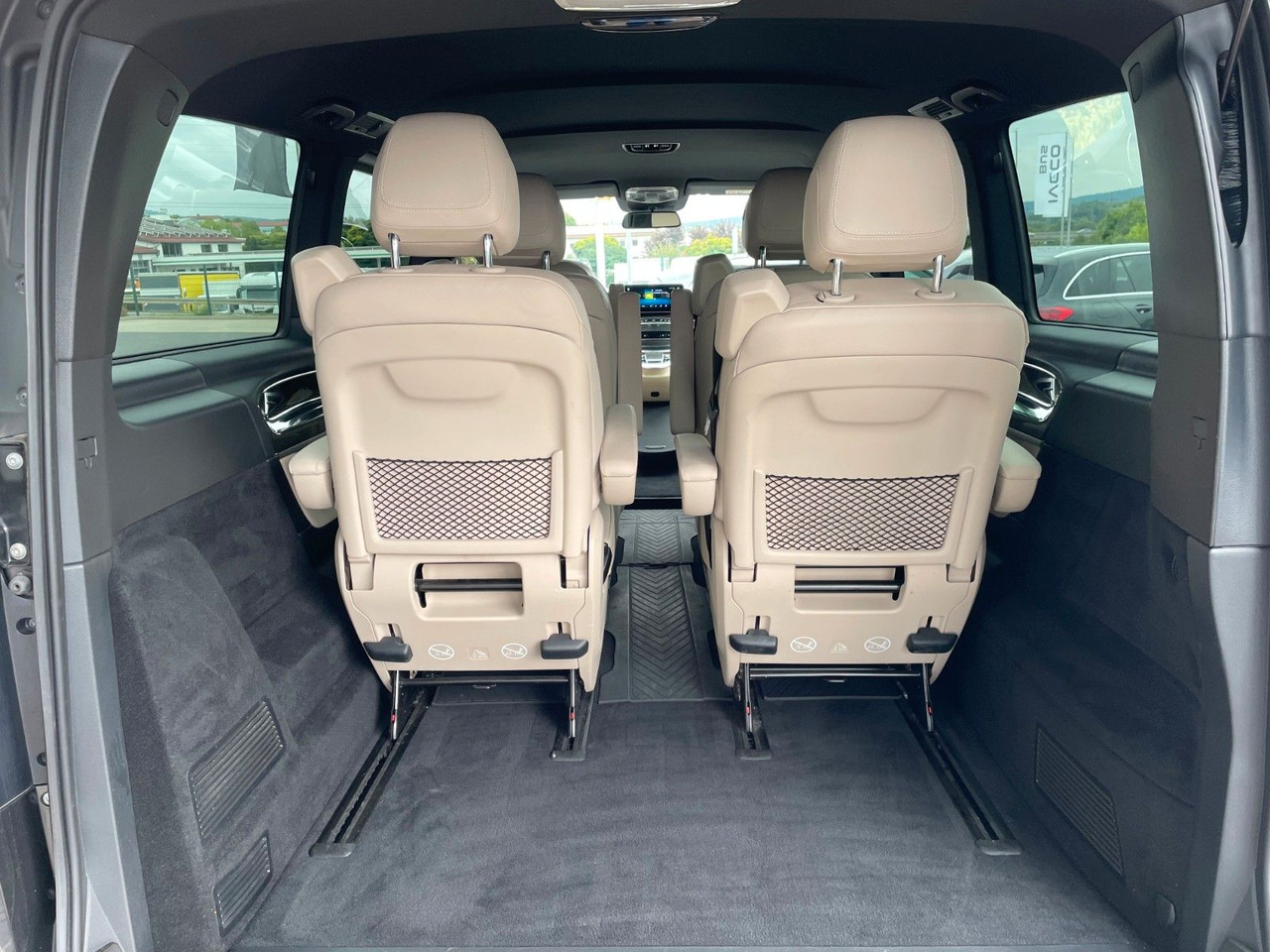 Mercedes-Benz V 300 d AVA ED 4MATIC Sitzklima Burmester 6Sitze - Furgoneta de pasajeros: foto 5 Mercedes-Benz V 300 d AVA ED 4MATIC Sitzklima Burmester 6Sitze - Furgoneta de pasajeros: foto 5
