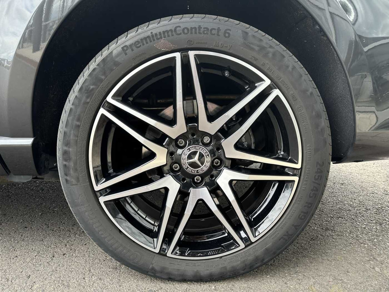 Mercedes-Benz V 300 d EDITION AMG AHK Tisch Leder ILS 7Sitze - Furgoneta de pasajeros: foto 5 Mercedes-Benz V 300 d EDITION AMG AHK Tisch Leder ILS 7Sitze - Furgoneta de pasajeros: foto 5