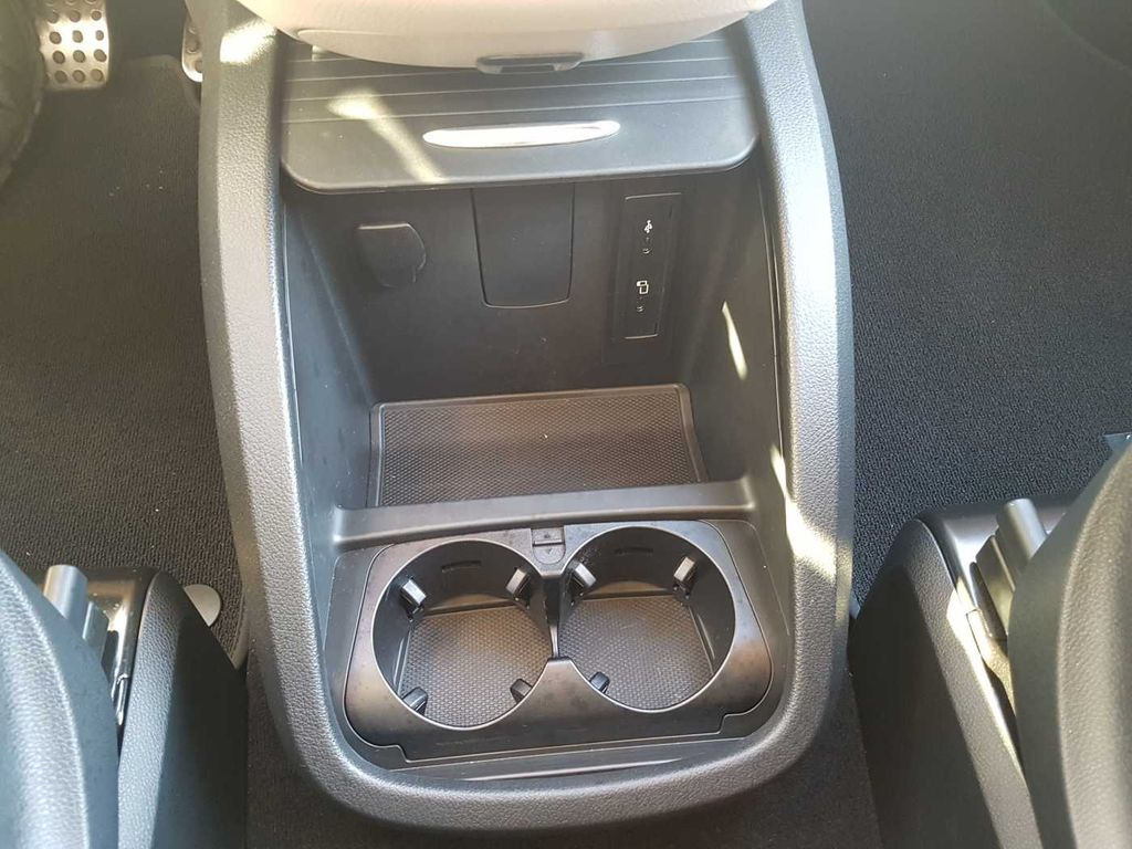Minibús, Furgoneta de pasajeros Mercedes-Benz V 300 d Marco Polo AMG Markise AHK2,5 360° MBUX: foto 14