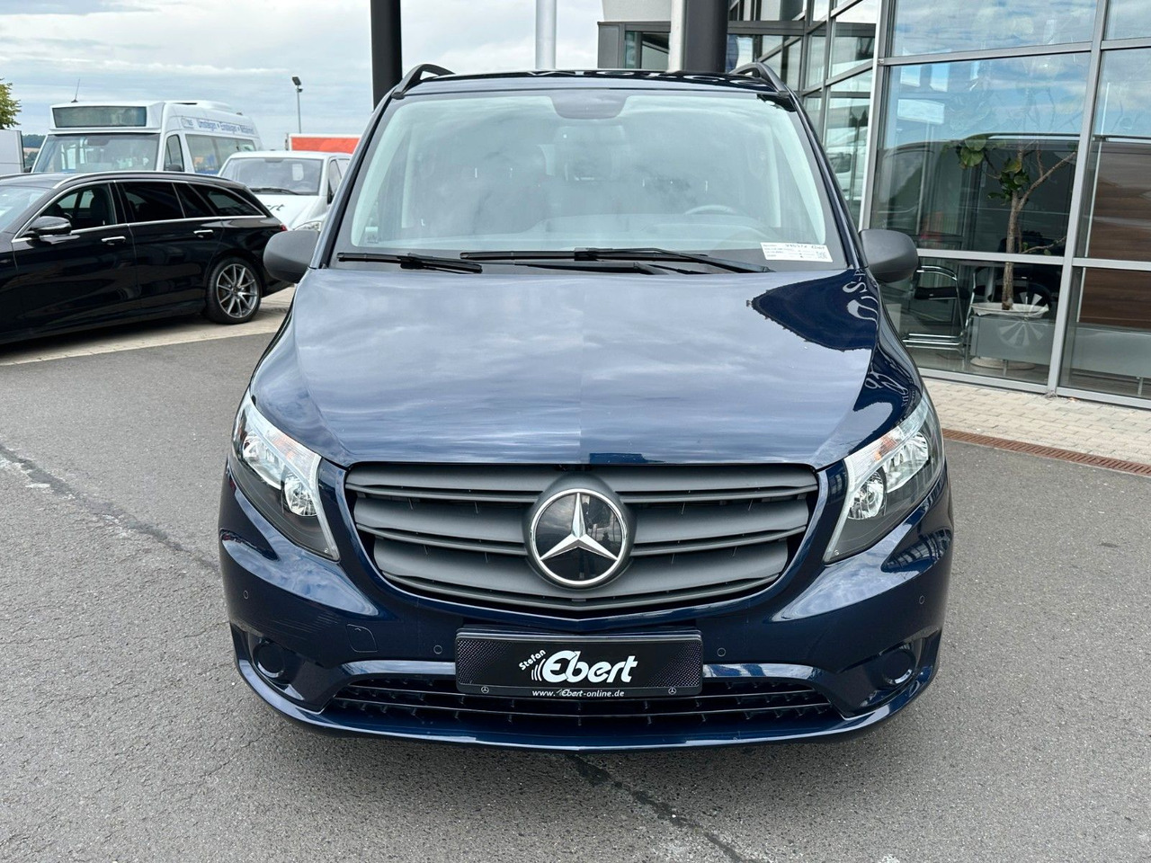 Mercedes-Benz Vito 116 CDI Tourer Pro Liege-Paket Panoramadach - Furgoneta de pasajeros: foto 2 Mercedes-Benz Vito 116 CDI Tourer Pro Liege-Paket Panoramadach - Furgoneta de pasajeros: foto 2