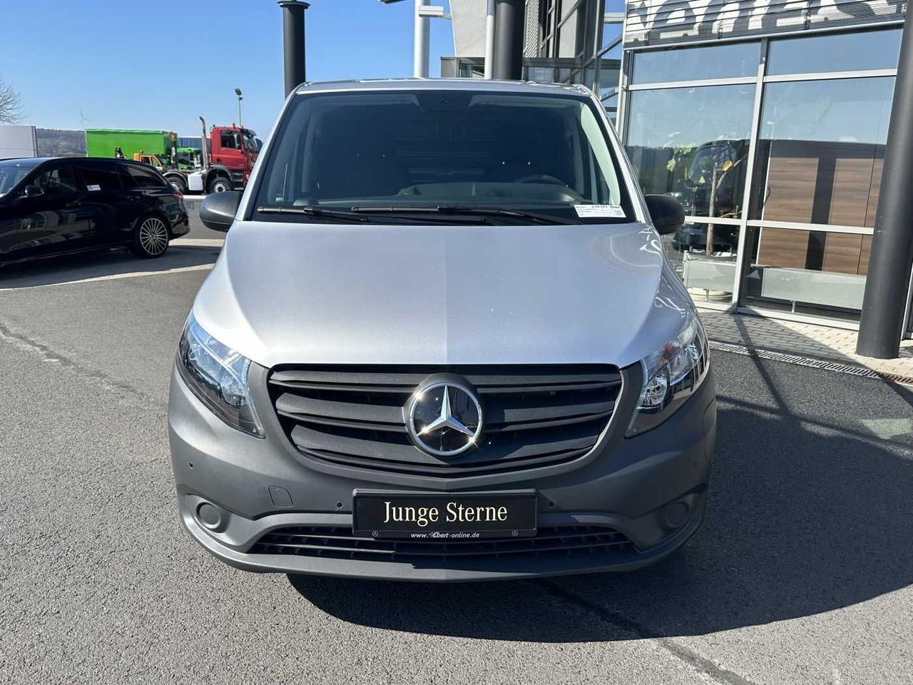 Mercedes-Benz eVito 112 Audio 30 Sitzheizung Kamera Tempomat - Furgoneta pequeña, Furgoneta eléctrica: foto 2 Mercedes-Benz eVito 112 Audio 30 Sitzheizung Kamera Tempomat - Furgoneta pequeña, Furgoneta eléctrica: foto 2