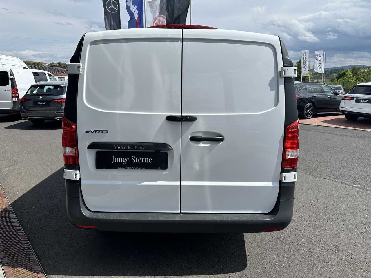 Mercedes-Benz eVito 112 Klima Kamera Navi SHZ Tempomat - Furgoneta pequeña, Furgoneta eléctrica: foto 5 Mercedes-Benz eVito 112 Klima Kamera Navi SHZ Tempomat - Furgoneta pequeña, Furgoneta eléctrica: foto 5