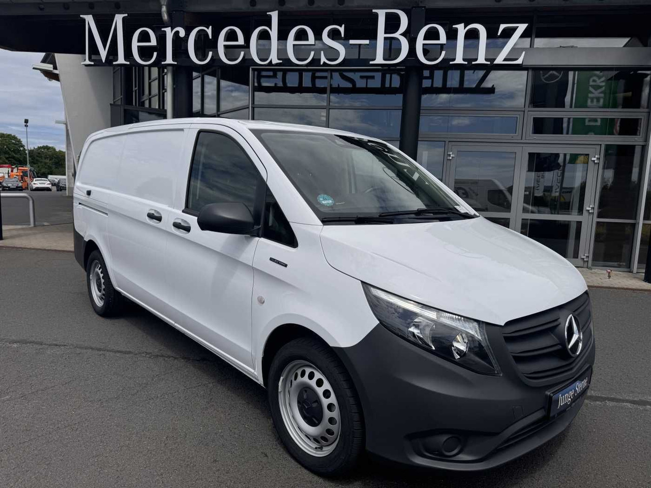 Mercedes-Benz eVito 112 Klima Kamera Navi SHZ Tempomat - Furgoneta pequeña, Furgoneta eléctrica: foto 1 Mercedes-Benz eVito 112 Klima Kamera Navi SHZ Tempomat - Furgoneta pequeña, Furgoneta eléctrica: foto 1