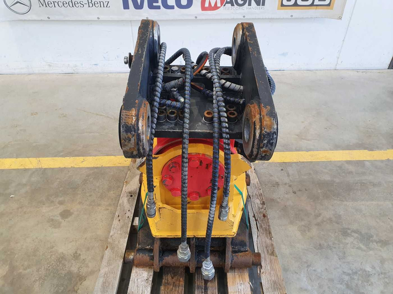 Rädlinger Schwenkrotator CAT M318 / CW 40 / 2016 - Rotor basculante: foto 2 Rädlinger Schwenkrotator CAT M318 / CW 40 / 2016 - Rotor basculante: foto 2