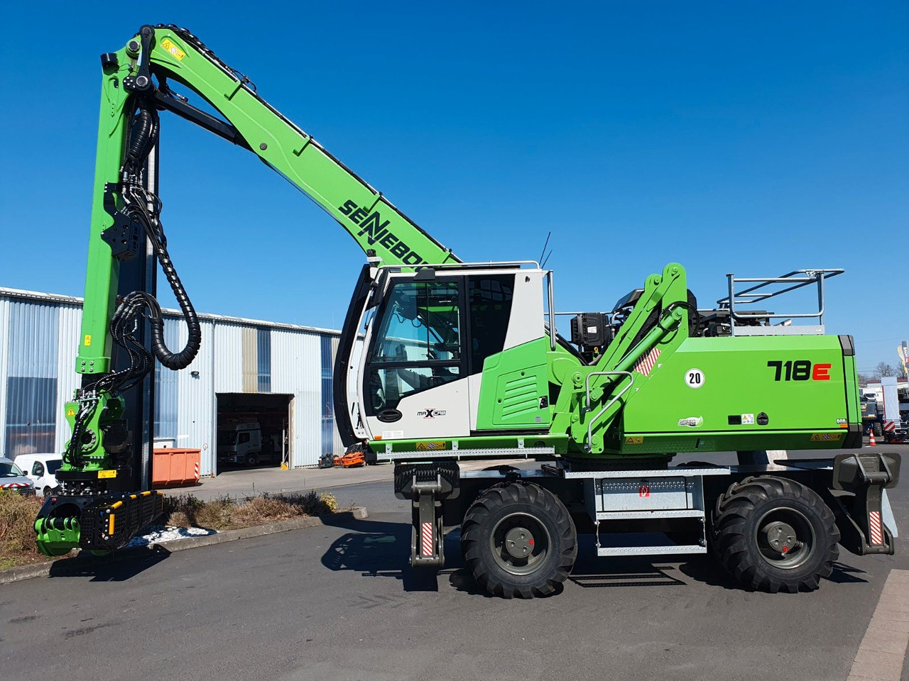 Sennebogen 718 / inkl. Albach Fällzange / nur 640h! - Excavadora de ruedas: foto 4 Sennebogen 718 / inkl. Albach Fällzange / nur 640h! - Excavadora de ruedas: foto 4