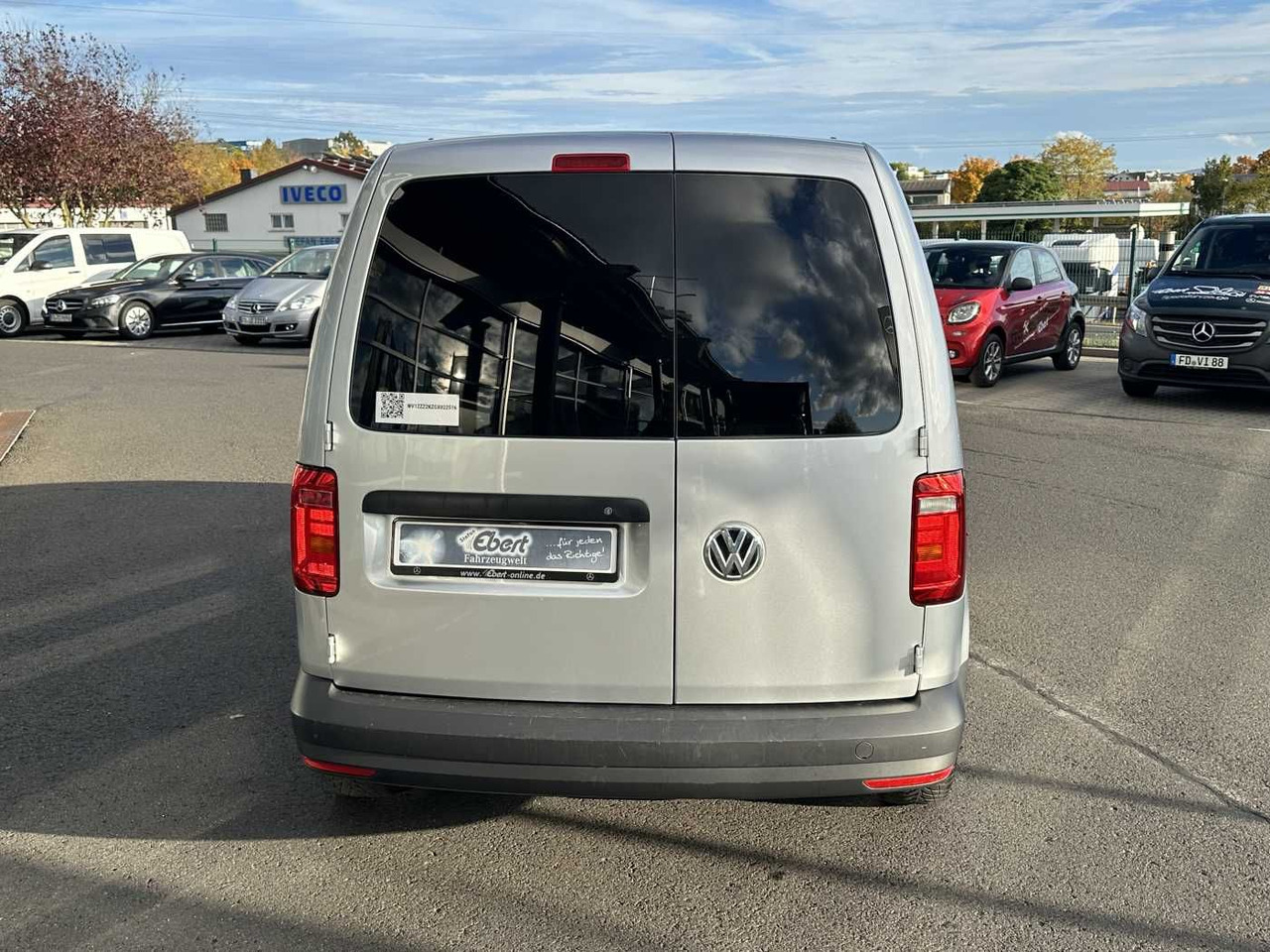 Volkswagen Caddy 1.6 TDI Klima Navi 8Räder Trennwand klappb - Furgoneta pequeña: foto 5 Volkswagen Caddy 1.6 TDI Klima Navi 8Räder Trennwand klappb - Furgoneta pequeña: foto 5