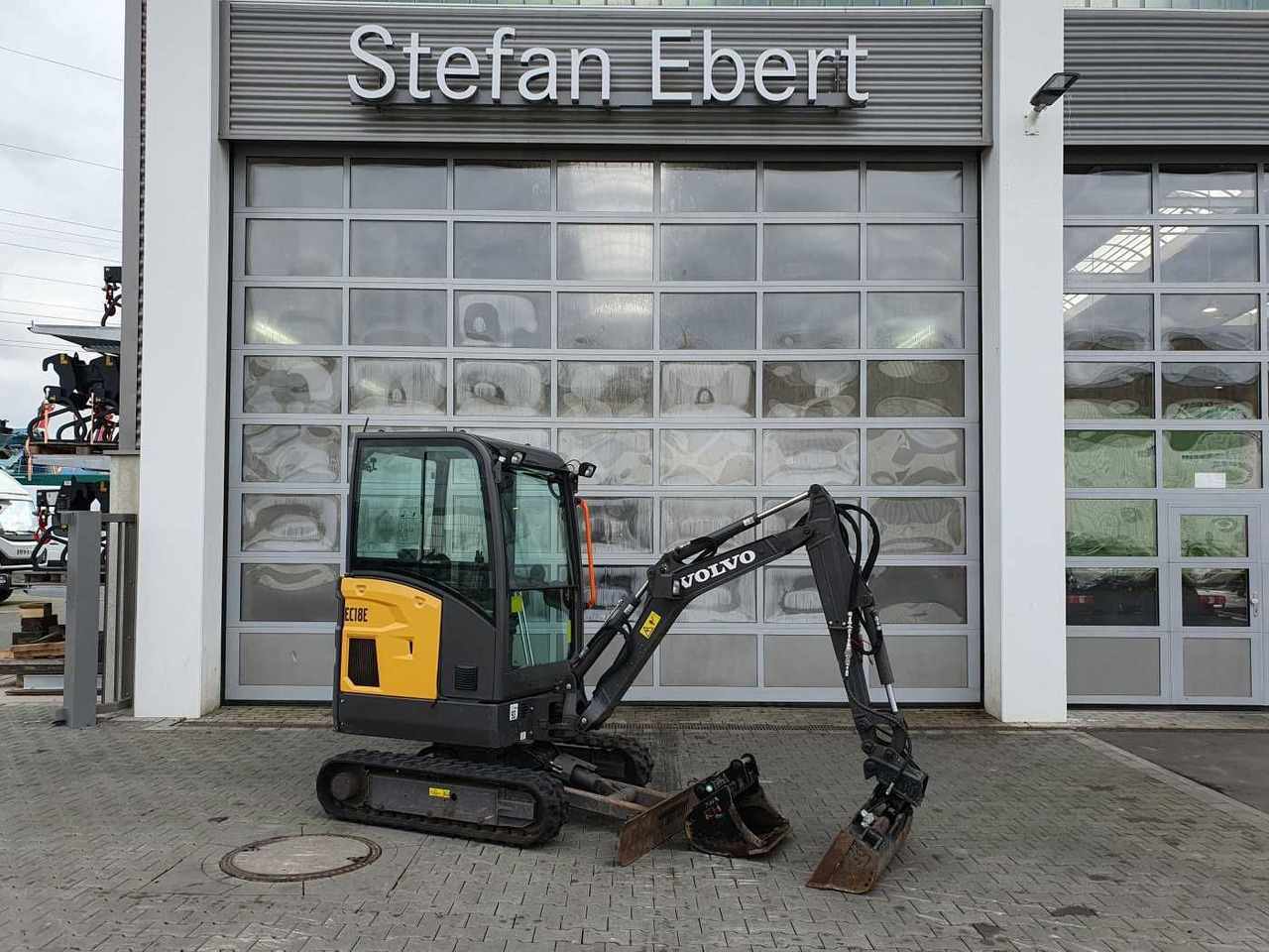 Volvo EC18E / nur 415h! / MS01 / 2021 / inkl 2x Löffel - Miniexcavadora: foto 1 Volvo EC18E / nur 415h! / MS01 / 2021 / inkl 2x Löffel - Miniexcavadora: foto 1