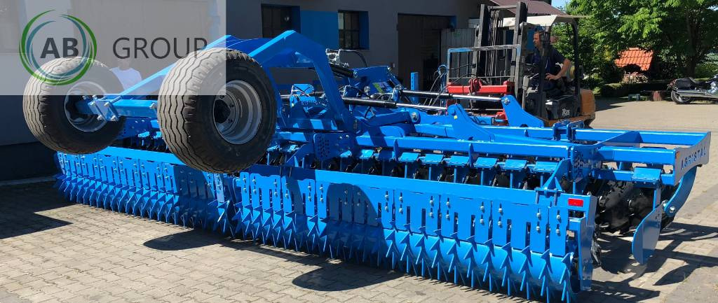 Hydraulically foldable disc harrow with a 5 m BTH trolley - Rastras: foto 1 Hydraulically foldable disc harrow with a 5 m BTH trolley - Rastras: foto 1