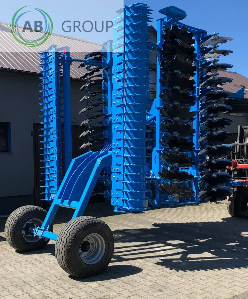 Hydraulically foldable disc harrow with a 5 m BTH trolley - Rastras: foto 4 Hydraulically foldable disc harrow with a 5 m BTH trolley - Rastras: foto 4