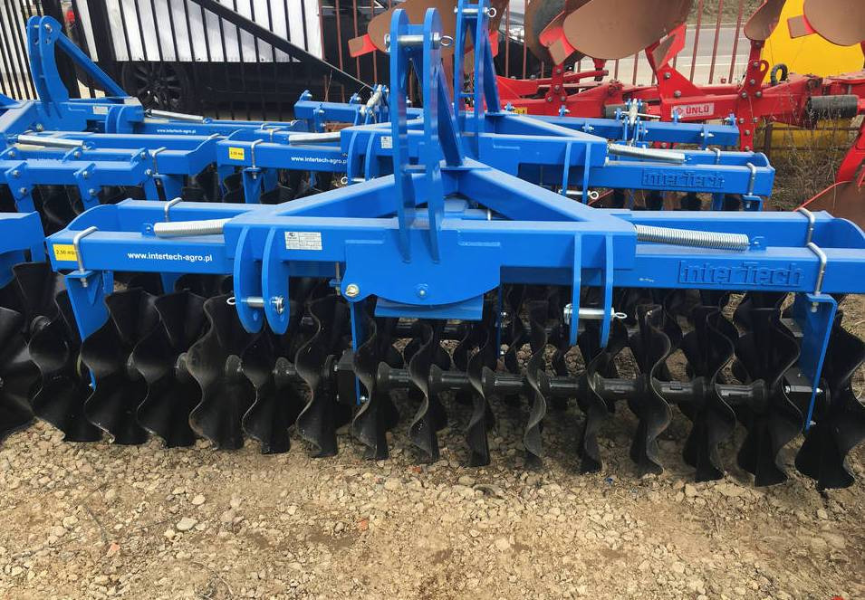 Inter-Tech front disc cultivator 2.5 m with flat bar drag BAP01 - ON STOCK - Rastras: foto 1 Inter-Tech front disc cultivator 2.5 m with flat bar drag BAP01 - ON STOCK - Rastras: foto 1