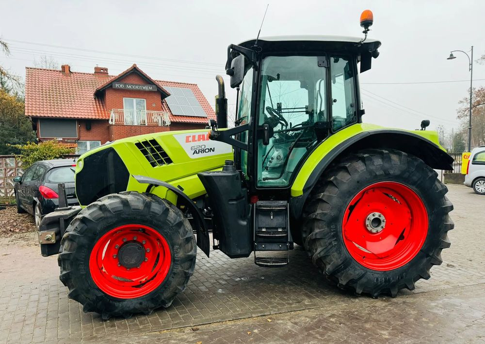 Claas Arion 620 - Tractor: foto 3 Claas Arion 620 - Tractor: foto 3
