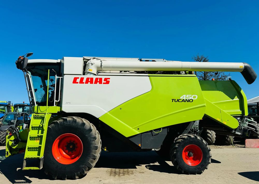 Claas Tucano 450 - Cosechadora de granos: foto 1 Claas Tucano 450 - Cosechadora de granos: foto 1