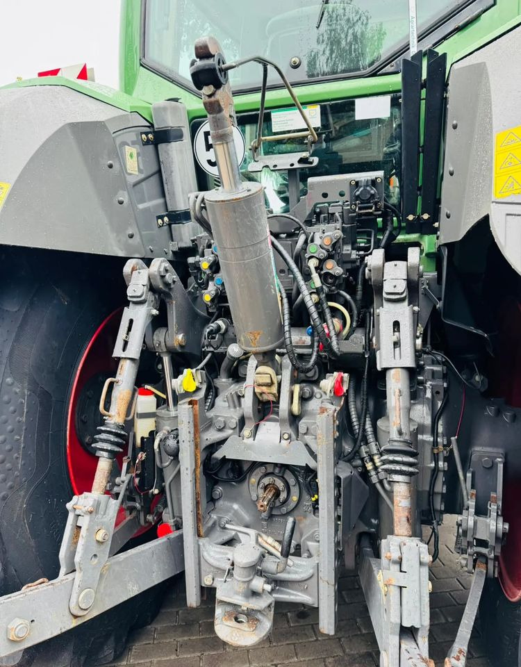 Fendt 828 Vario Profi Plus - Tractor: foto 4 Fendt 828 Vario Profi Plus - Tractor: foto 4