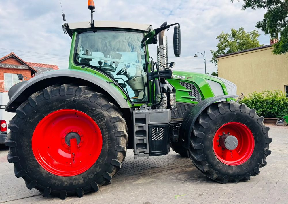 Fendt 828 Vario Profi Plus - Tractor: foto 4 Fendt 828 Vario Profi Plus - Tractor: foto 4