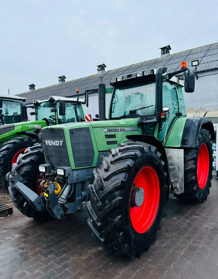 Fendt Favorit 818 - Tractor: foto 1 Fendt Favorit 818 - Tractor: foto 1
