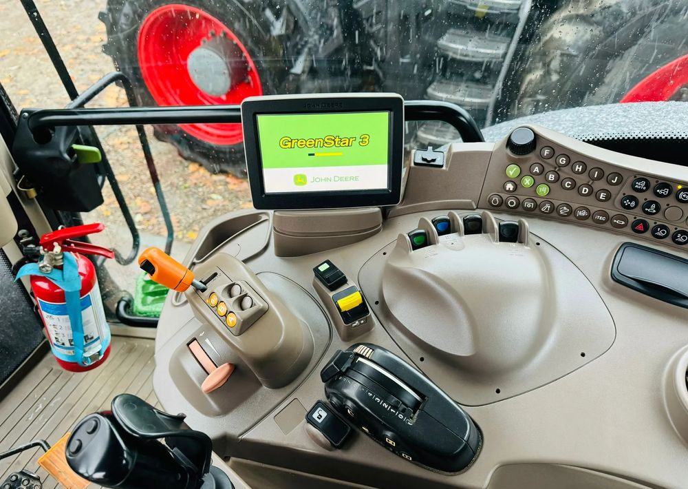 John Deere 6210R - Tractor: foto 4 John Deere 6210R - Tractor: foto 4