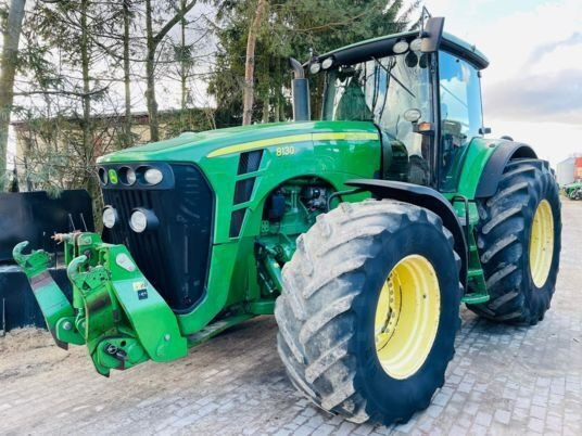 John Deere 8130 - Tractor: foto 2 John Deere 8130 - Tractor: foto 2