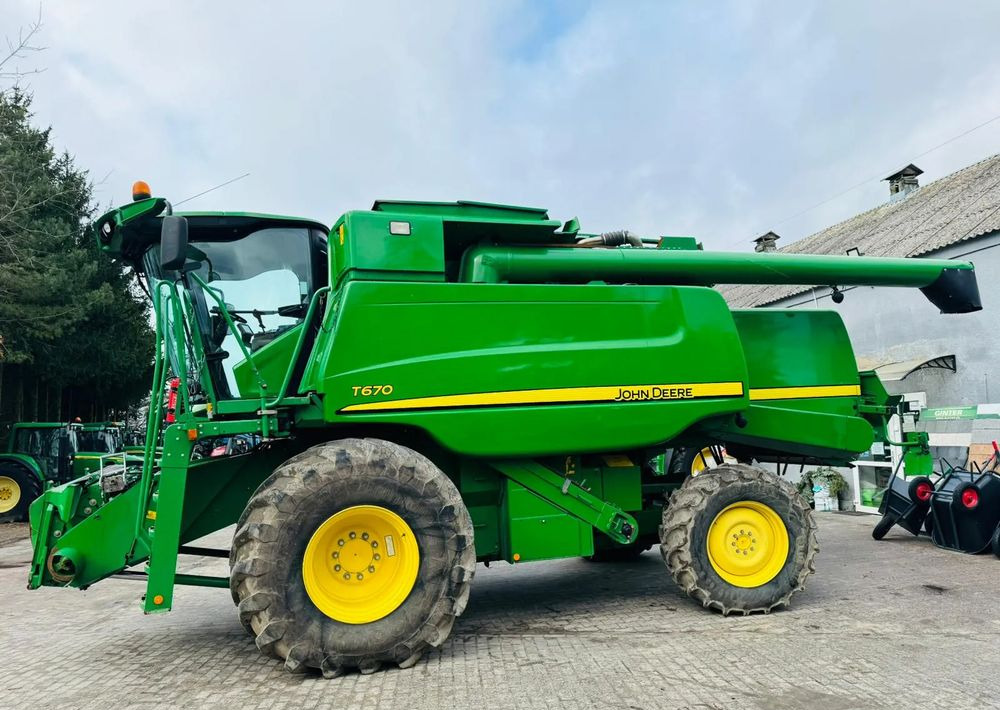 John Deere T670 - Cosechadora de granos: foto 3 John Deere T670 - Cosechadora de granos: foto 3
