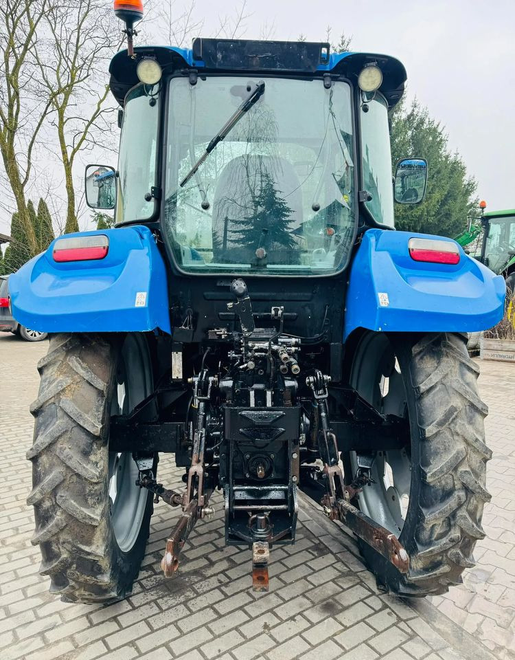 New Holland T5.115 - Tractor: foto 4 New Holland T5.115 - Tractor: foto 4