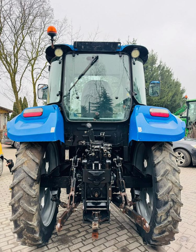 Tractor New Holland T5.115: foto 8