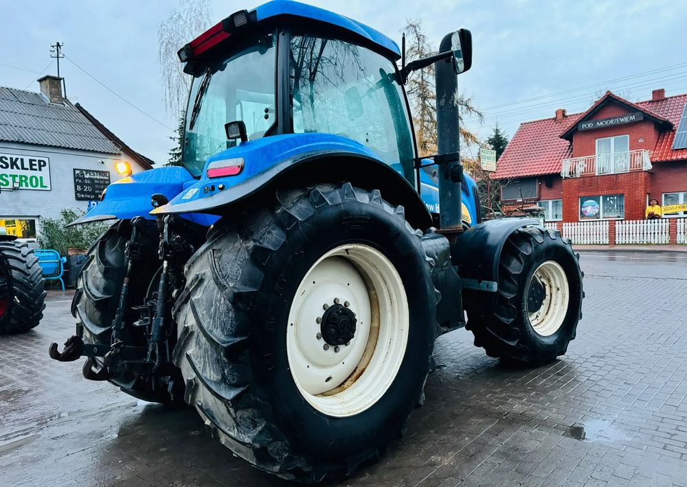Tractor New Holland T8020: foto 7