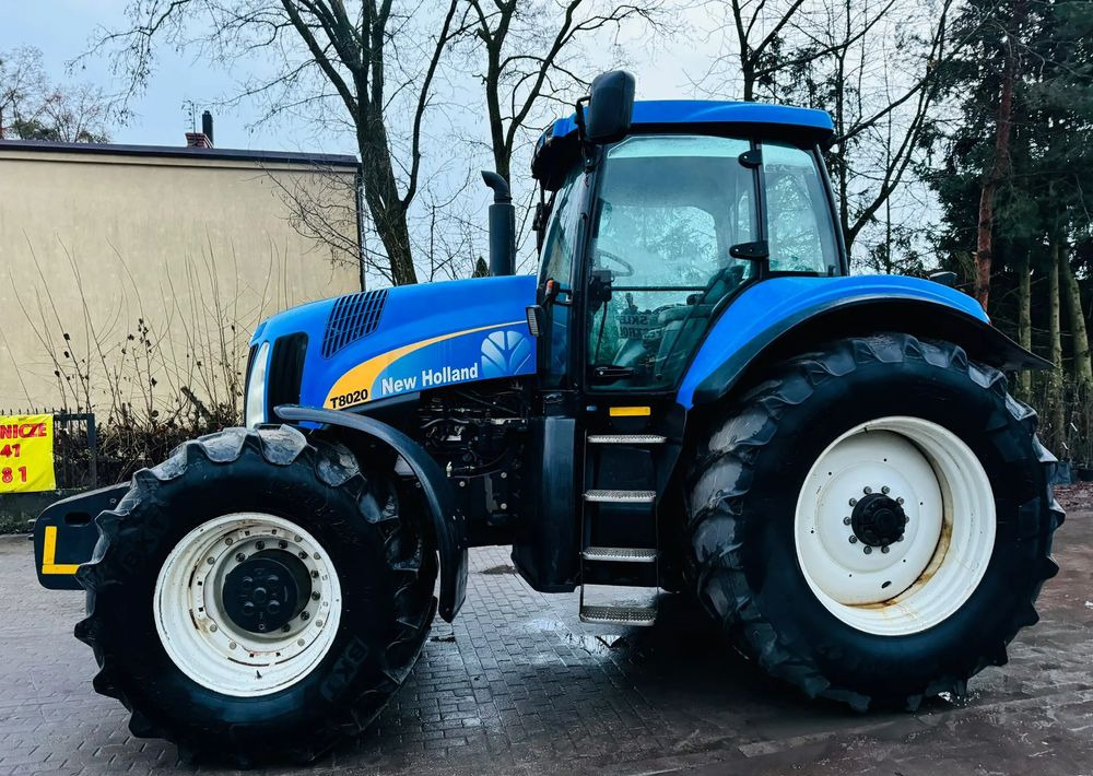 Tractor New Holland T8020: foto 9