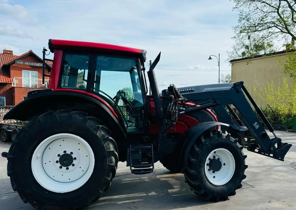 Valtra N101 - Tractor: foto 5 Valtra N101 - Tractor: foto 5