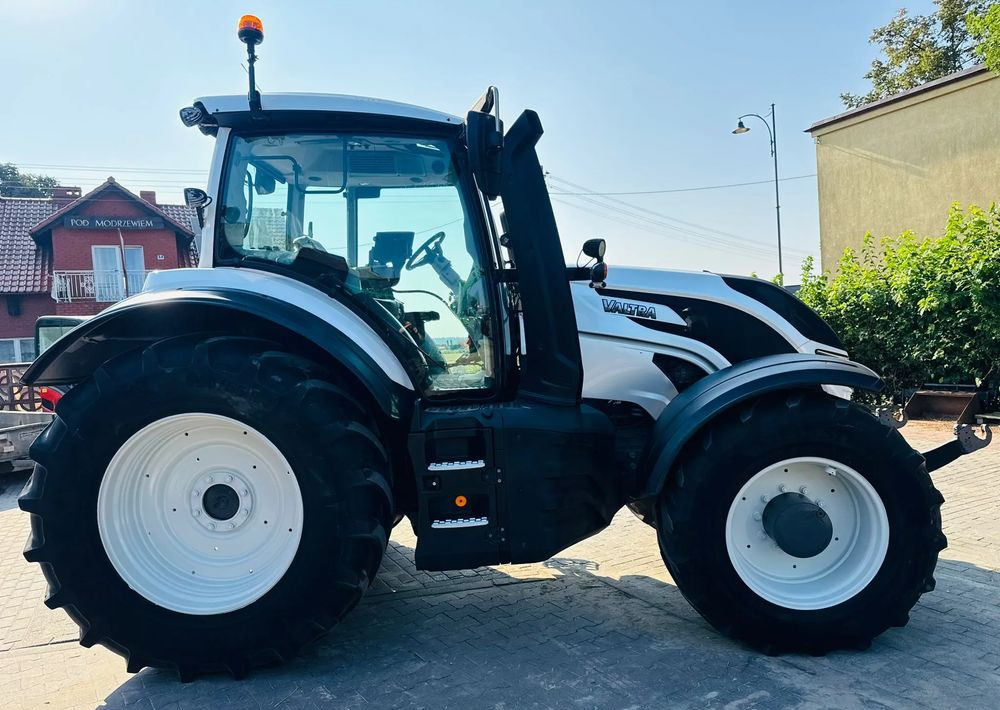 Valtra T174 UNLIMITED Versu - Tractor: foto 2 Valtra T174 UNLIMITED Versu - Tractor: foto 2