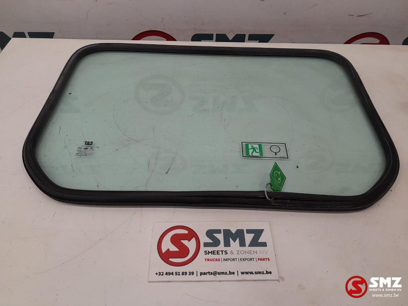 Caterpillar Glass rear Caterpillar - Ventana y piezas para Equipo de manutención: foto 2 Caterpillar Glass rear Caterpillar - Ventana y piezas para Equipo de manutención: foto 2