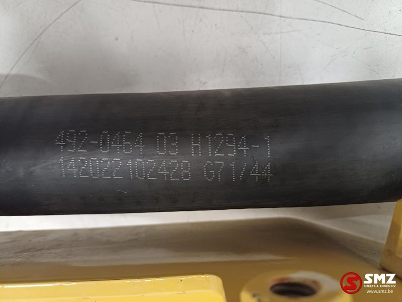 Caterpillar Hose + cap engine oil filler + plates Caterpillar - Motor y piezas para Equipo de manutención: foto 3 Caterpillar Hose + cap engine oil filler + plates Caterpillar - Motor y piezas para Equipo de manutención: foto 3