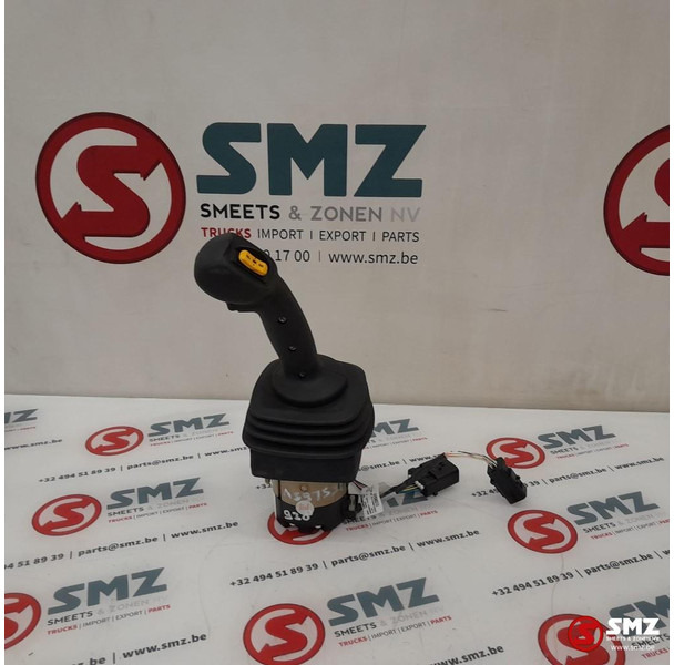 Caterpillar Joystick Caterpillar - Cabina e interior: foto 2 Caterpillar Joystick Caterpillar - Cabina e interior: foto 2