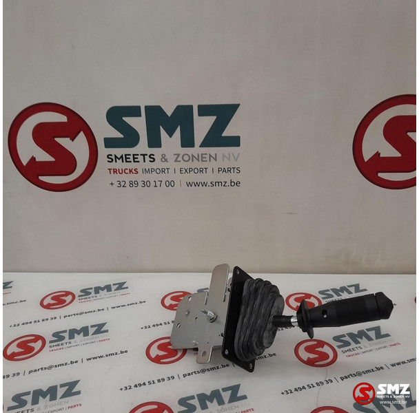 Caterpillar Joystick Caterpillar - Cabina e interior: foto 3 Caterpillar Joystick Caterpillar - Cabina e interior: foto 3