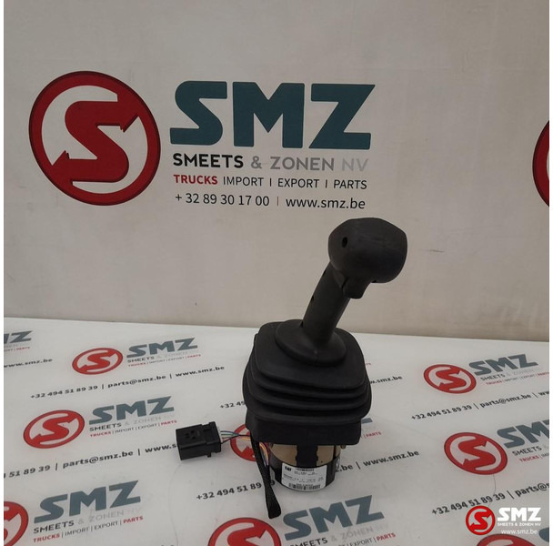 Caterpillar Joystick Caterpillar - Cabina e interior: foto 4 Caterpillar Joystick Caterpillar - Cabina e interior: foto 4