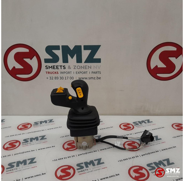 Caterpillar Joystick Caterpillar - Cabina e interior: foto 2 Caterpillar Joystick Caterpillar - Cabina e interior: foto 2