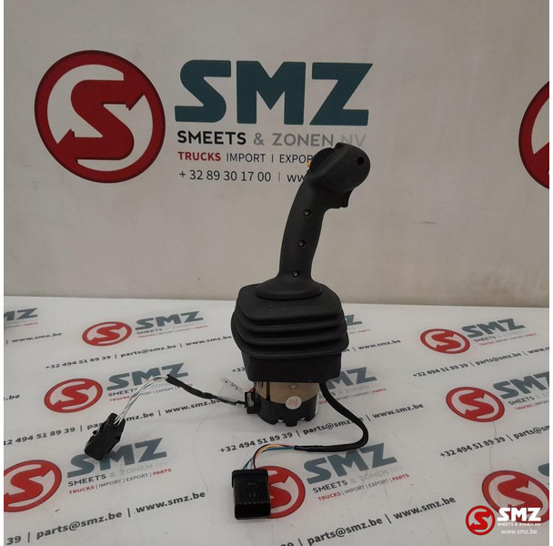 Caterpillar Joystick Caterpillar - Cabina e interior: foto 1 Caterpillar Joystick Caterpillar - Cabina e interior: foto 1