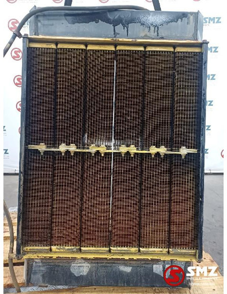 Caterpillar Occ radiator D6M Caterpillar - Radiador: foto 2 Caterpillar Occ radiator D6M Caterpillar - Radiador: foto 2